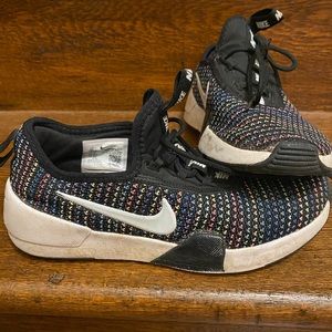 Girls youth nike shoes